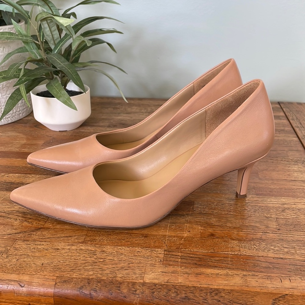 Naturalizer Everly Nude Pumps, size 9.5 Narrow